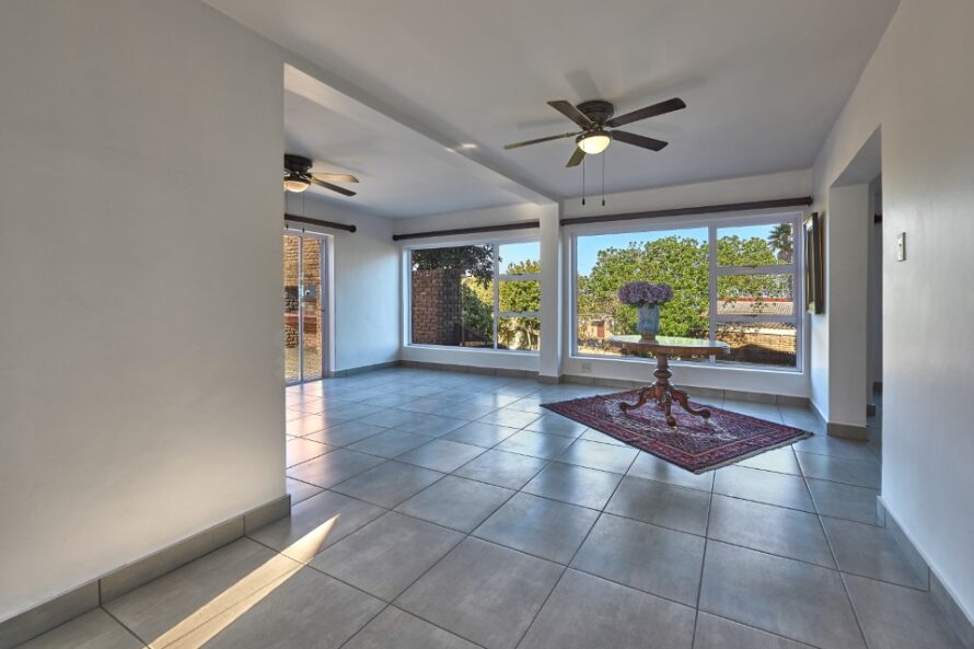 5 Bedroom Property for Sale in Dana Bay Western Cape